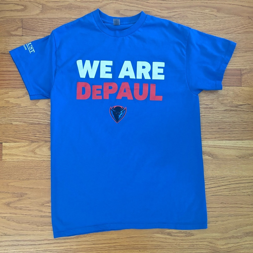 Gildan Depaul T-Shirt Adult Medium Blue Top “We Are DePaul” Blue Demons NCAA